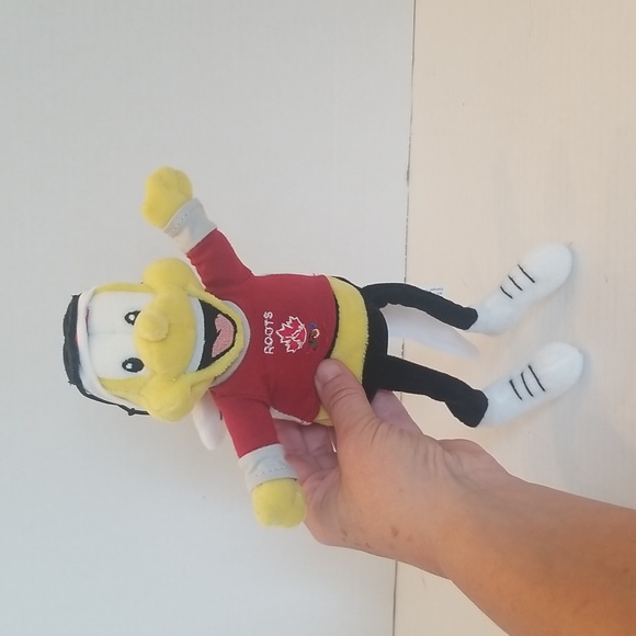 Vintage General Mills Honey Nut Bee Olympic Roots Canada Plush - Picture 3 of 9